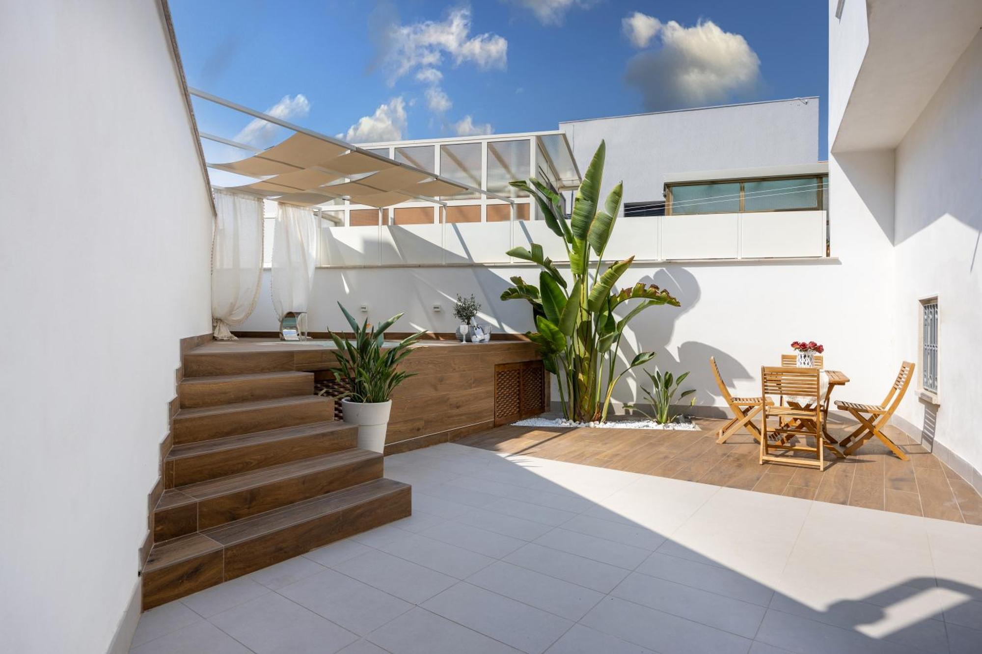 Miro Luxury